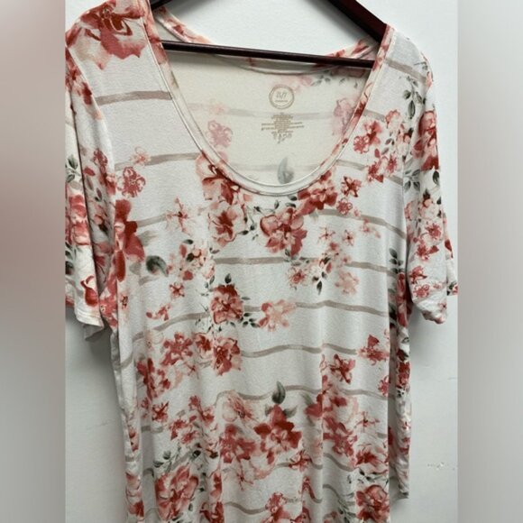 Maurices Floral Striped Short Sleeve Top Size 2x - Picture 3 of 5